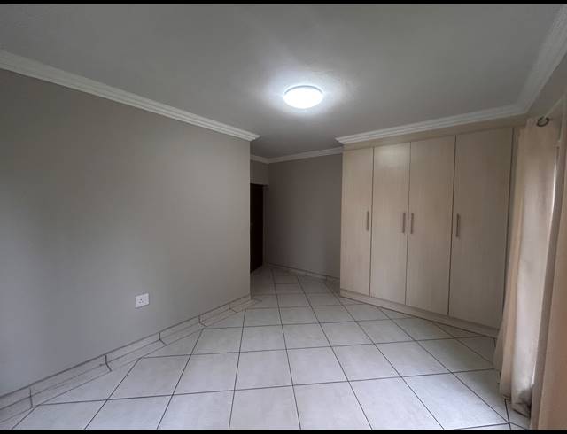 5 BEDROOM HOUSE FOR SALE IN VANDERBIJLPARK SE 8
